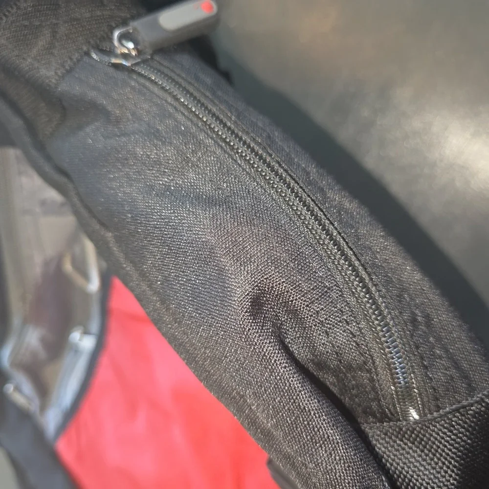 Samsonite Messenger Bag Black Red Laptop Case 74896 A66 Padded Shoulder Strap